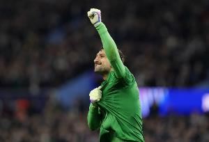 大卫-詹姆斯：多纳鲁马更适合欧冠环境，他的下家选择很有限