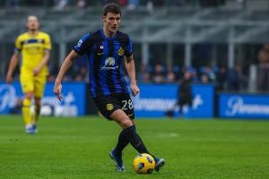 迪马：马赛希望租借引进帕瓦尔，但国米坚持不外租球员离队