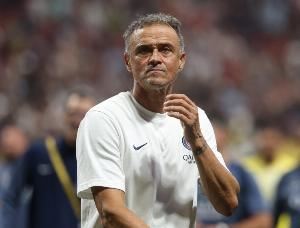 恩里克：跟巴萨踢如果有低级失误就死定了 向夺金球的登贝莱致敬