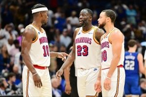 霍福德：格林是我们的领袖 然后库里和巴特勒也是 我会向他们学习