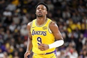 布朗尼：我感觉更加游刃有余了 尤其是打有球及攻防战术时