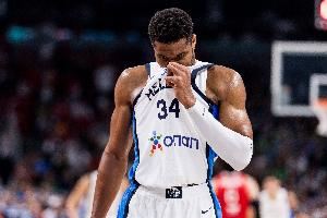 新冠康复后字母哥首次参加雄鹿训练营 进行了无对抗训练