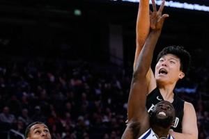 末节四犯 遗憾犯满离场！四个字评价一下杨瀚森的NBA季前赛首秀！