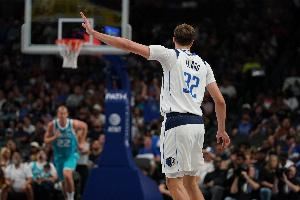 克莱：弗拉格身体状态出色已对比赛产生巨大影响 对他充满期待