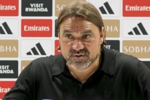 不敌伯恩利！利兹联主帅：看数据我们是更好的一方，强队来也没辙