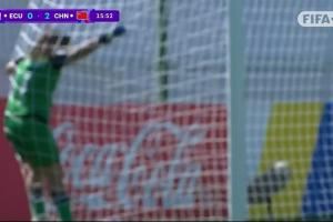 十分角！曾屹婕连场任意球破门，中国女足U17两球领先厄瓜多尔