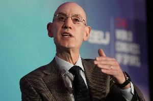 萧华：对比卢普斯等被捕一事深感悲痛 政府有NBA没有的非凡权力