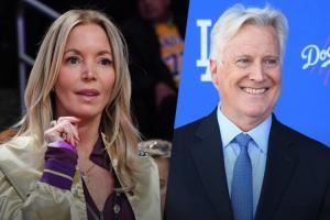 💥见证历史！NBA理事会批准沃尔特收购湖人！交易估值约100亿！