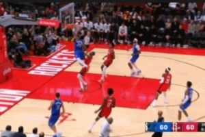 霸王硬上弓！PJ-华盛顿反击一条龙 无视杜兰特防守单手怒扣图片